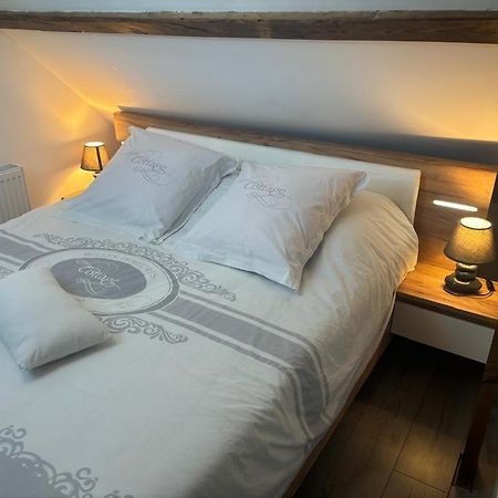 Chez Izza Chambre Au Calme 珀莱维尔 外观 照片