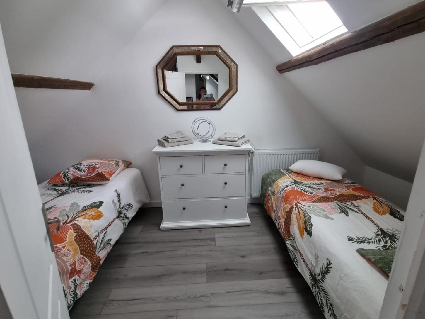 Chez Izza Chambre Au Calme 珀莱维尔 外观 照片