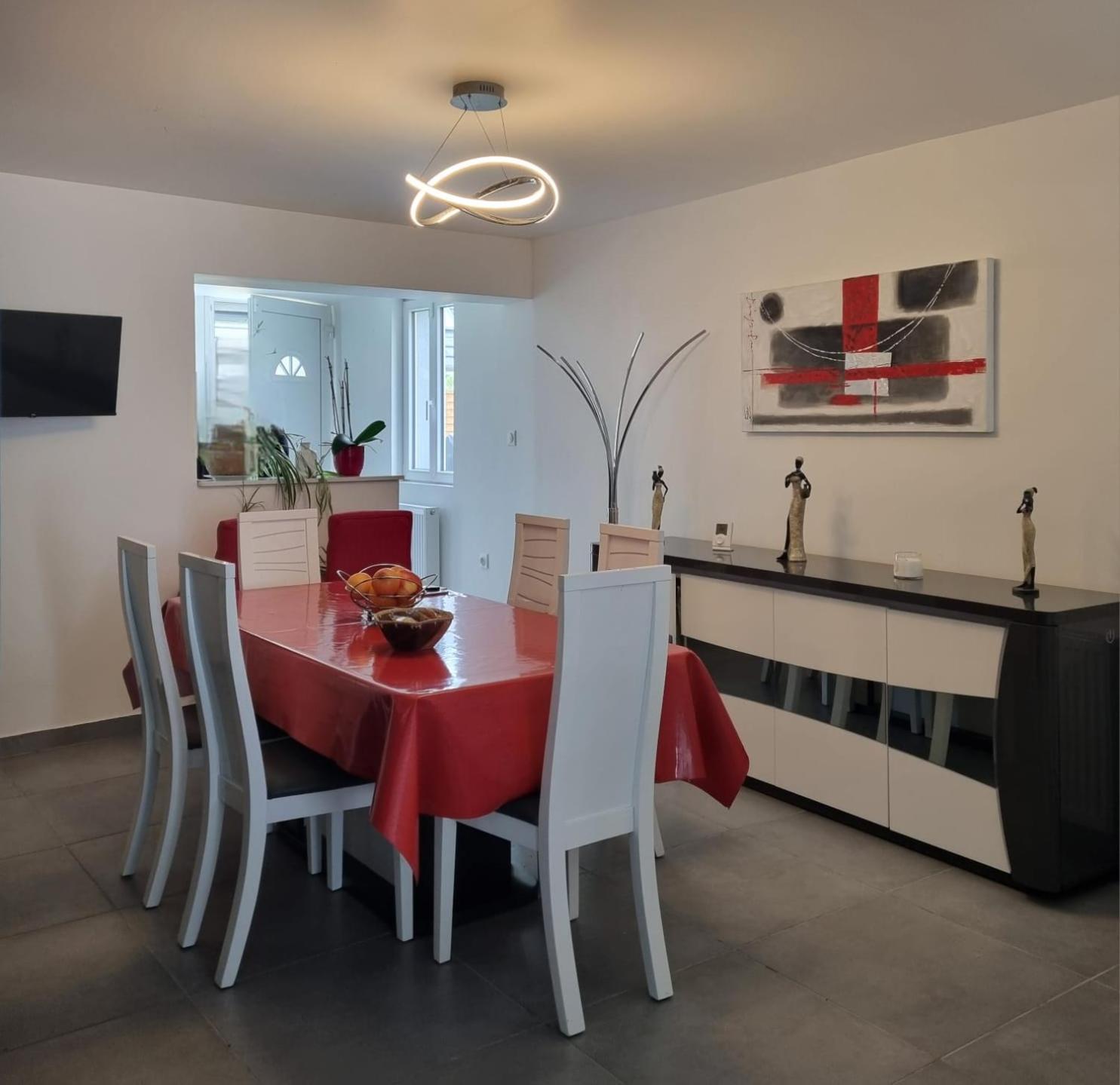 Chez Izza Chambre Au Calme 珀莱维尔 外观 照片