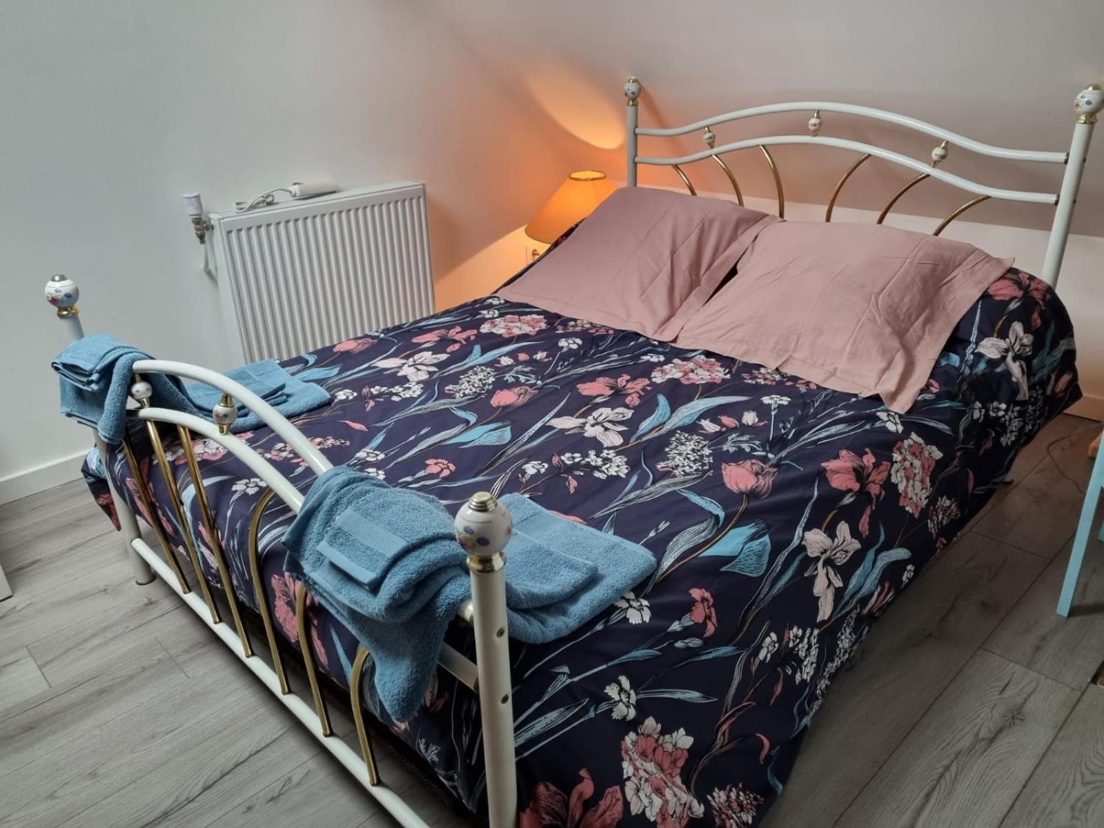 Chez Izza Chambre Au Calme 珀莱维尔 外观 照片