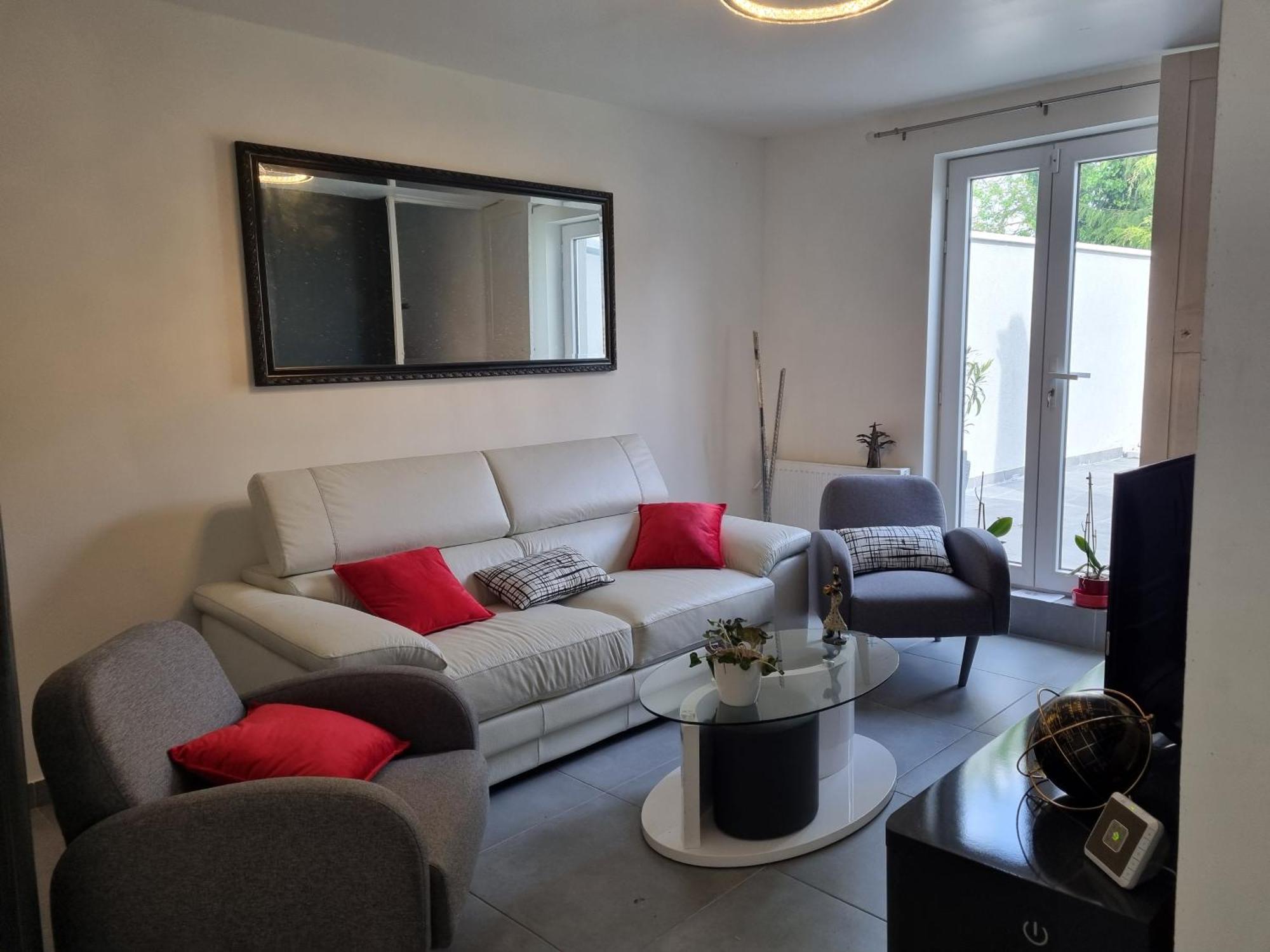 Chez Izza Chambre Au Calme 珀莱维尔 外观 照片